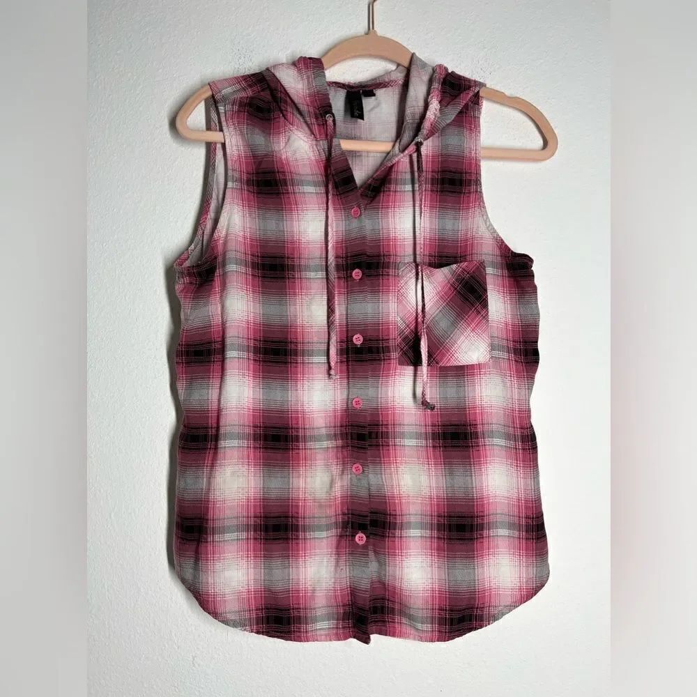 Trende Maximum Comfort Women’s Sleeveless Plaid Hooded Shirt Size Large
